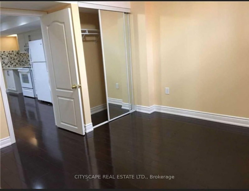 5077 Dubonet Dr, Mississauga, L5M 7X5 | Image 3