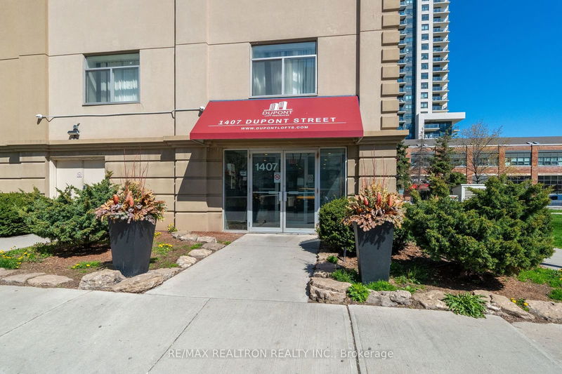 home for lease on 212-1407 Dupont Street