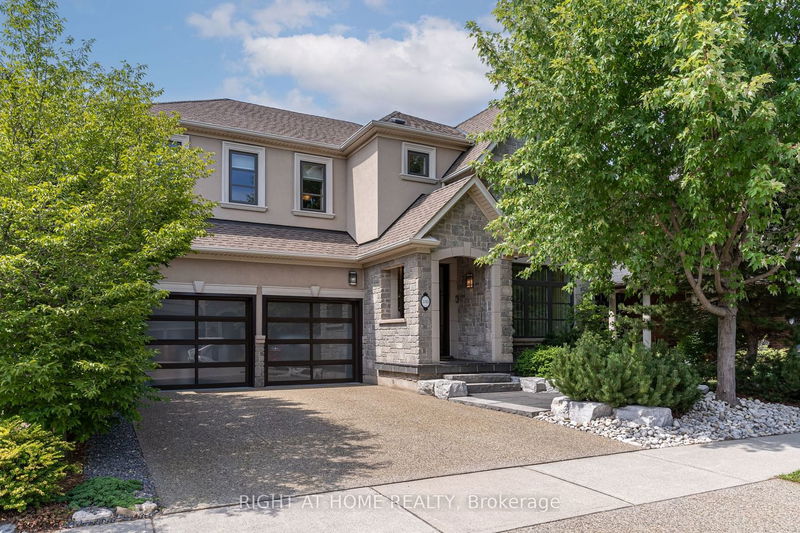 3315 Raspberry Bush Tr W Oakville, L6L 6V6 | Image 2