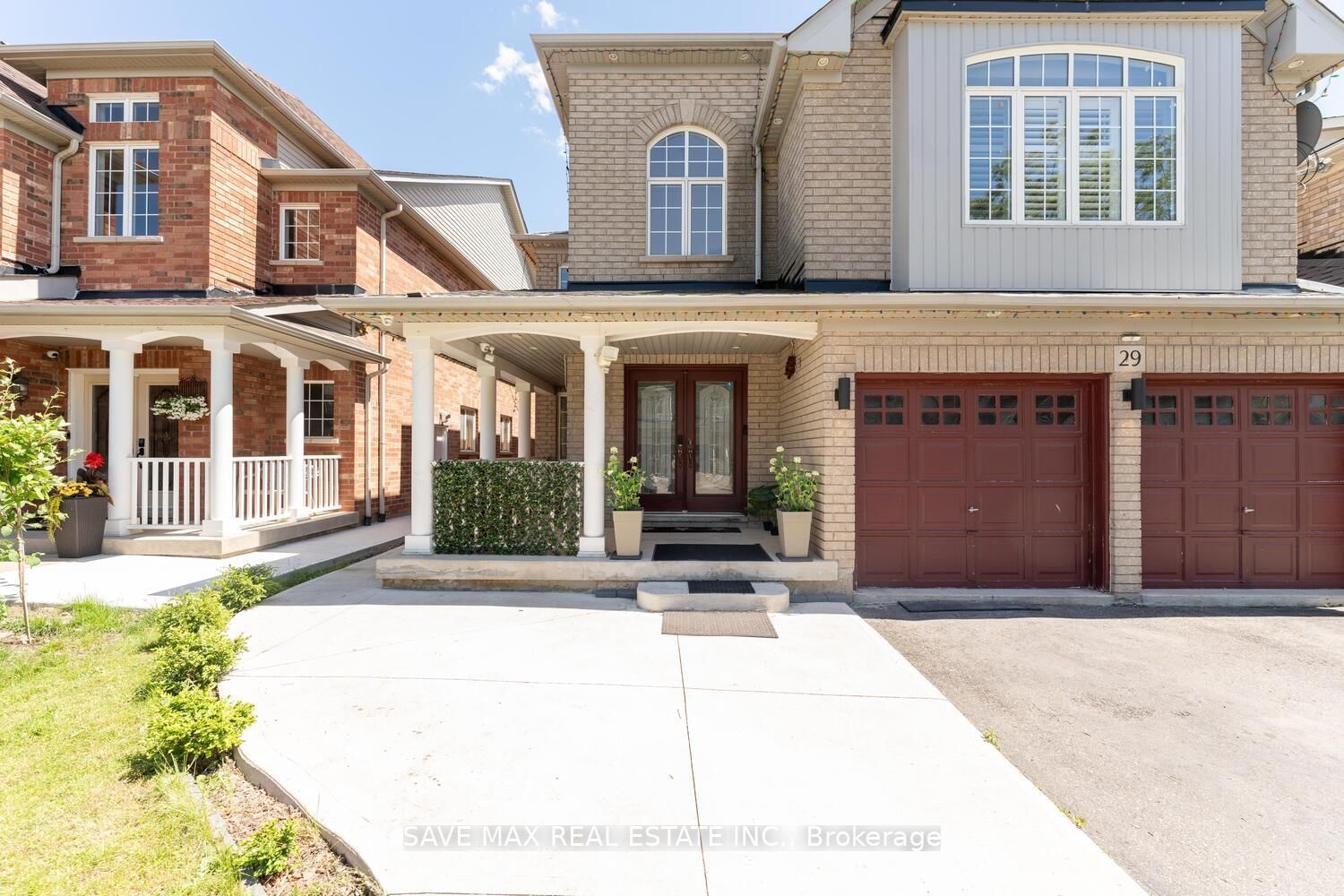 Listing photo 2