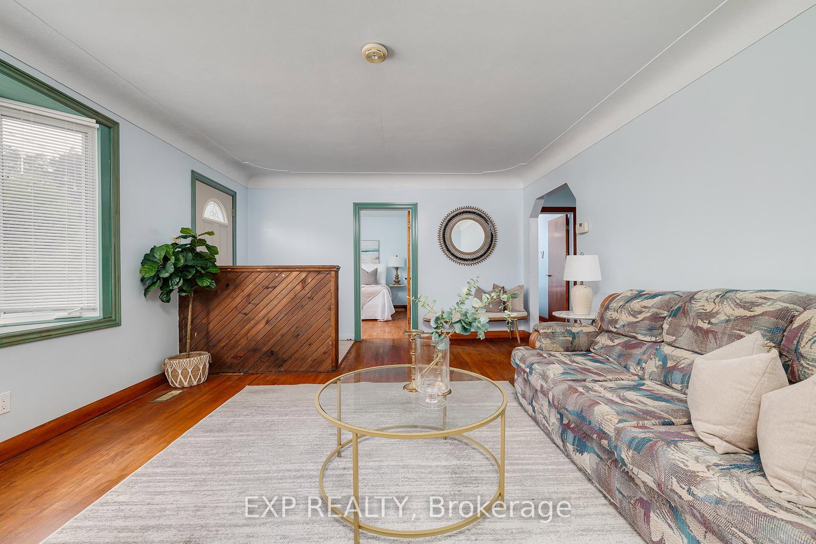 Listing Image 7