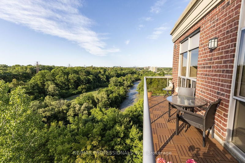 home for sale on Ph 607-4196 Dundas Street W