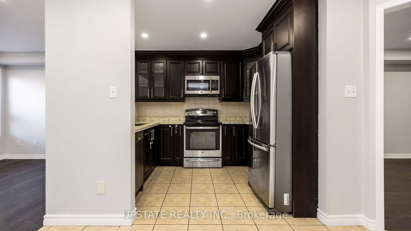 3588 Southwick St  Mississauga, L5M 7N8 | Image 7