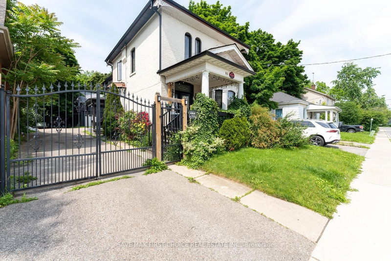 35 Elizabeth St N Brampton, L6X 1S3 | Image 2