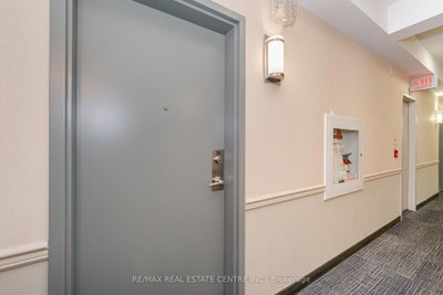 Unit 305 — 5150 Winston Churchill Boulevard — photo 4