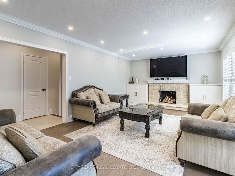 5471 Shorecrest Cres  Mississauga, L5M 4Y6 | Image 12