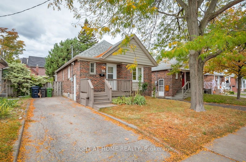 home for lease on 64 Royal York Road