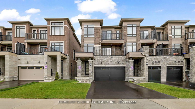 22 Ravenbury St, Brampton, L6P 4P5 | Image 2