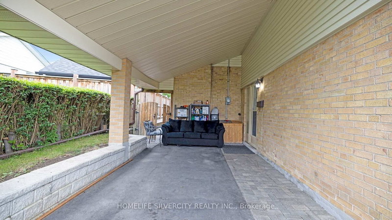 20 Kennebec Cres, Toronto, M9W 2R7 | Image 3