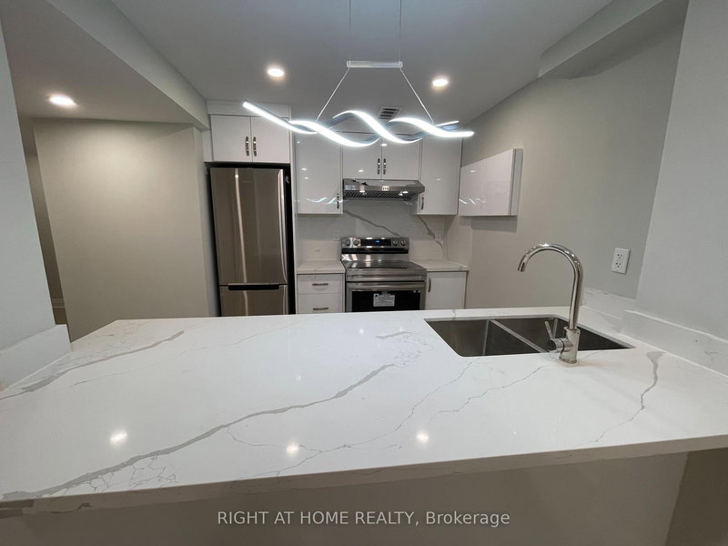 Lower - 3551 Autumnleaf Cres, Mississauga, L5L 1K6 | Image 3