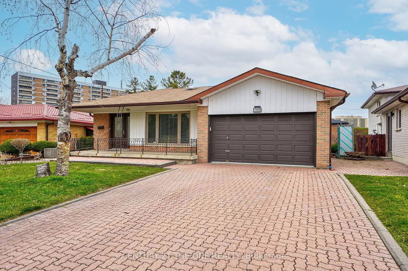 home for sale on 309 Driftwood Avenue