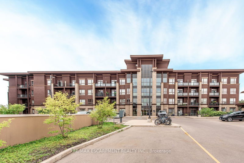 home for lease on 212-5020 Corporate Drive