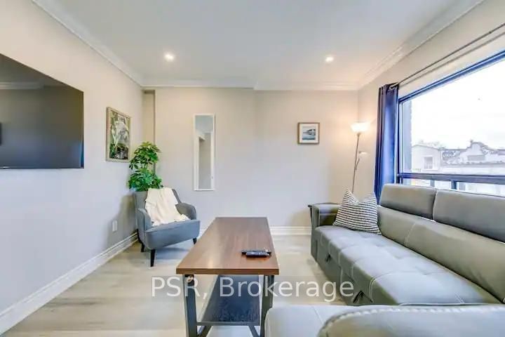home for lease on 3rd FL-1051 Bloor Street