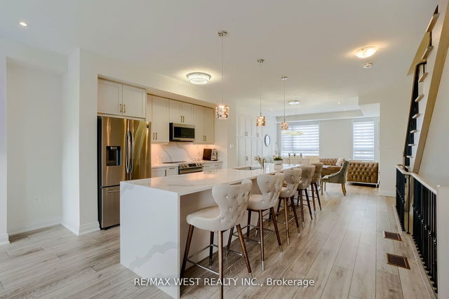 19 Woodstream Drive