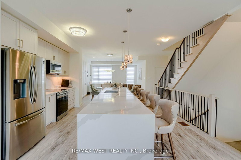 19 Woodstream Dr, Toronto, M9W 0G1 | Image 2