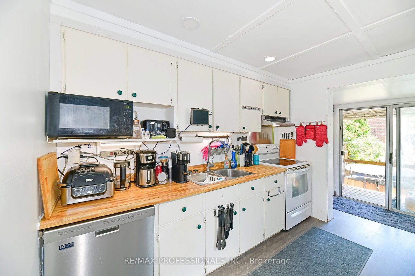 Listing Image 7