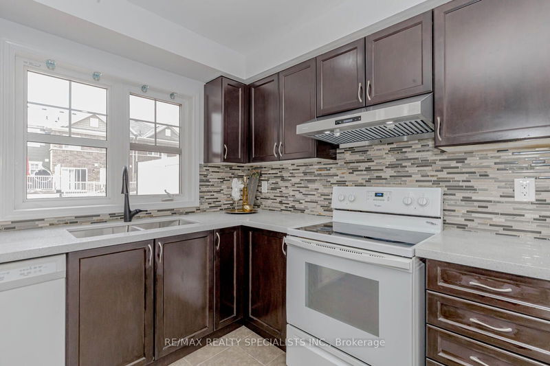 1 Little Minnow Rd  Brampton, L7A 4P4 | Image 15