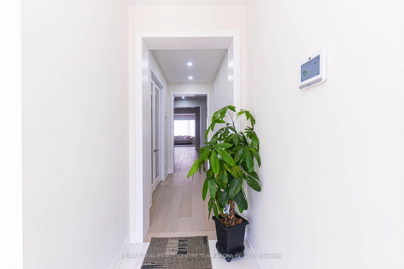 53 Lipscott Dr, Caledon, L7C 4K1 | Image 3