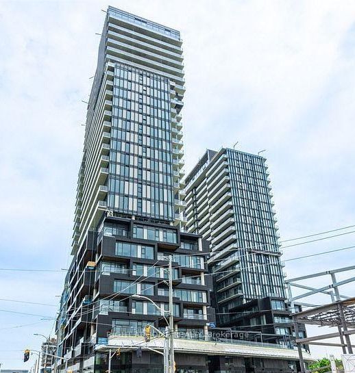 home for lease on 606-1285 Dupont Street