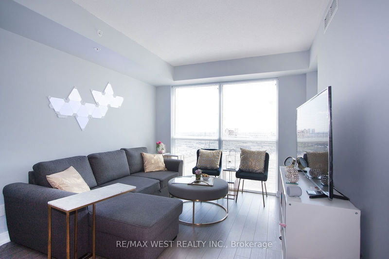 home for lease on 1110-20 Thomas Riley Road