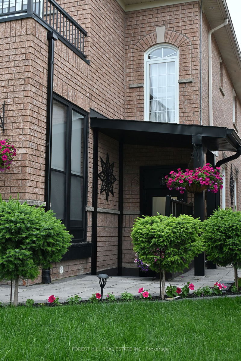 home for lease on 1107 Costigan Road S
