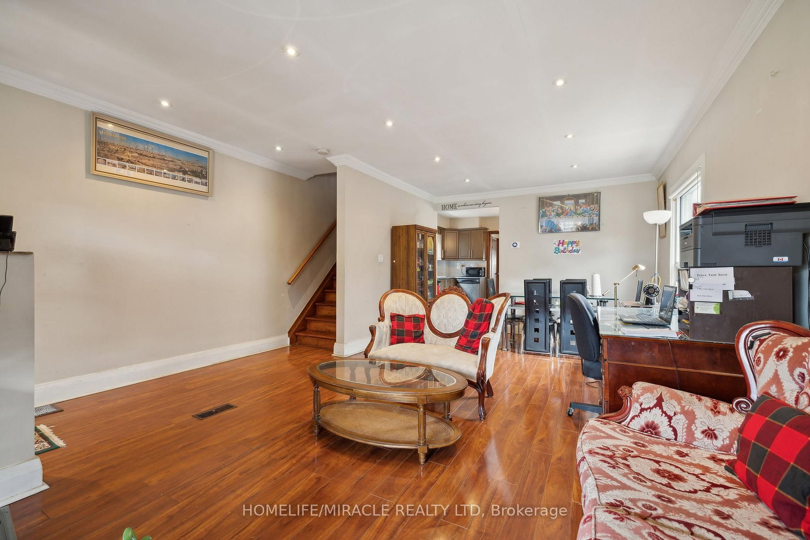 Listing Image 3