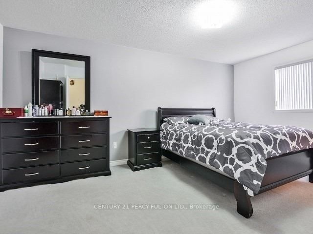 17 Pathmaster Rd  Brampton, L6P 2G9 | Image 5