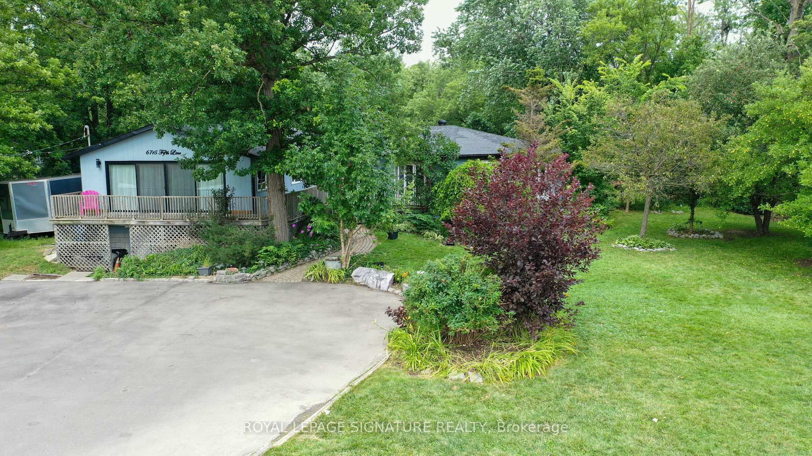 Listing photo 2