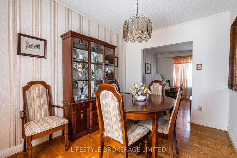 213 EPSOM DOWNS Dr  Toronto, M3M 1S8 | Image 10