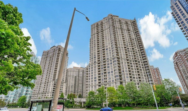 home for lease on 2706-310 Burnhamthorpe Road W