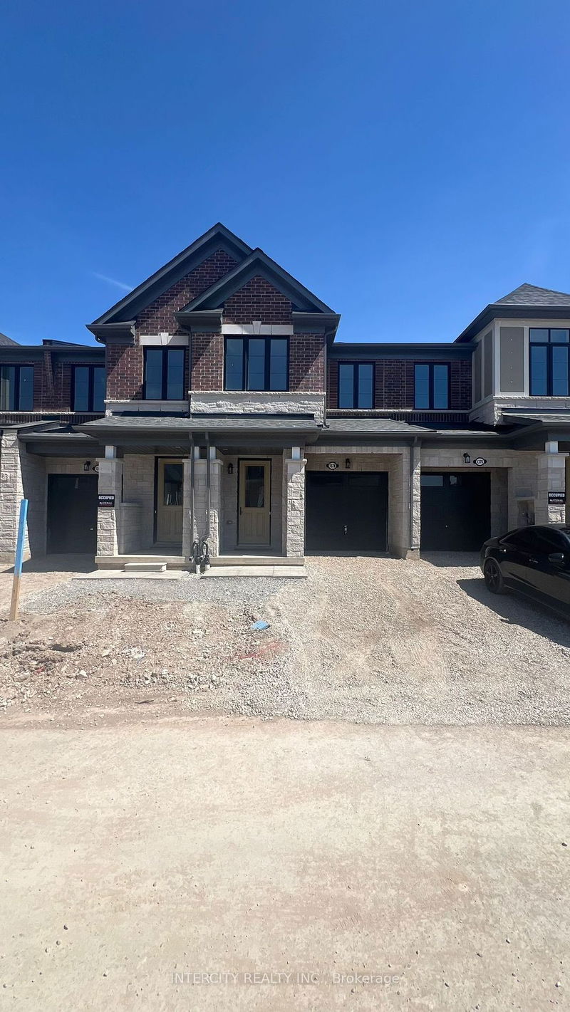 home for lease on 1378 National Commons