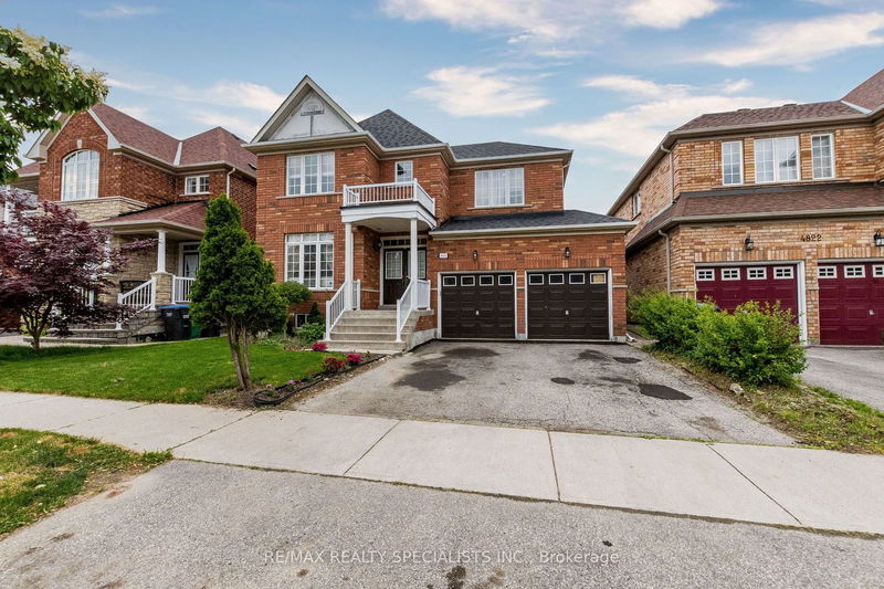 home for lease on # Upper-4818 St Martin Mews