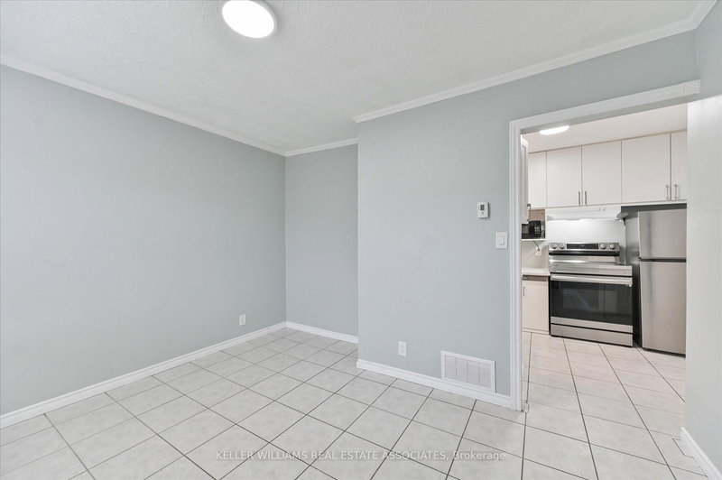 20 East Dr, Toronto, M6N 2N7 | Image 2