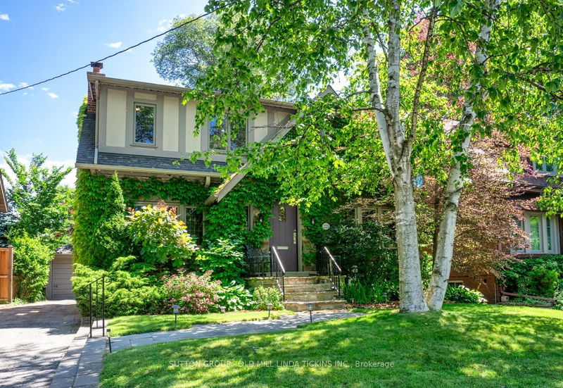 home for sale on 225 Grenview Boulevard S