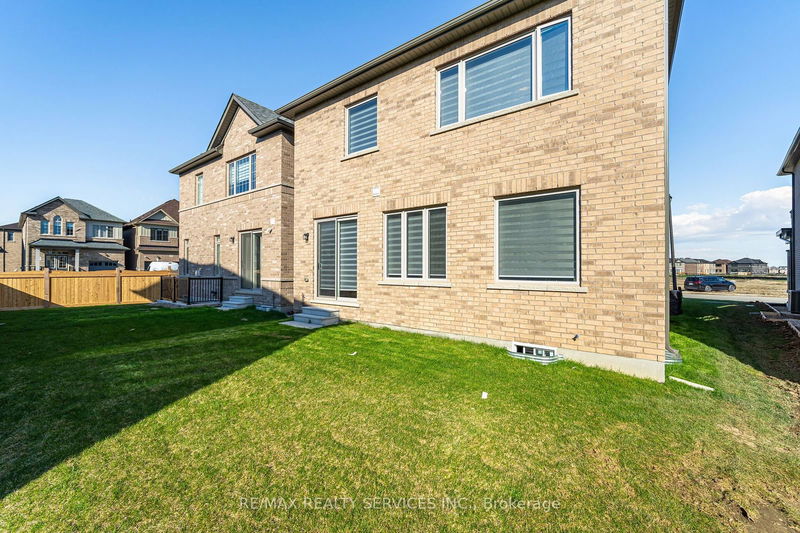 28 Tweedhill Ave  Caledon, L7C 4K4 | Image 39