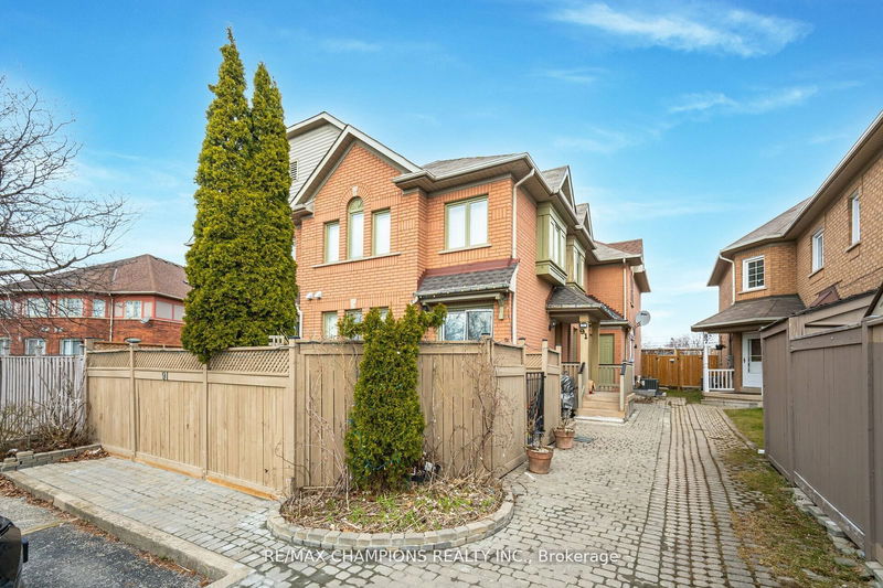home for sale on 89 Quail Feather Crescent