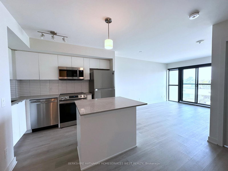 409 - 3385 Dundas St W, Toronto, M6S 2S2 | Image 2