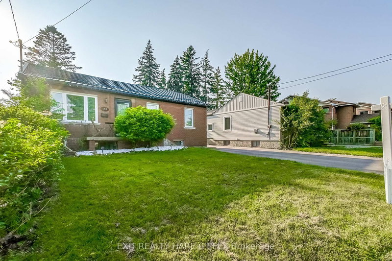 194 Queen St W, Mississauga, L5H 1L6 | Image 2
