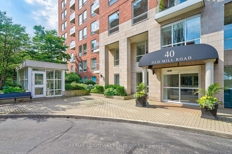  204 - 40 Old Mill Rd  Oakville, L6J 7W2 | Image 2