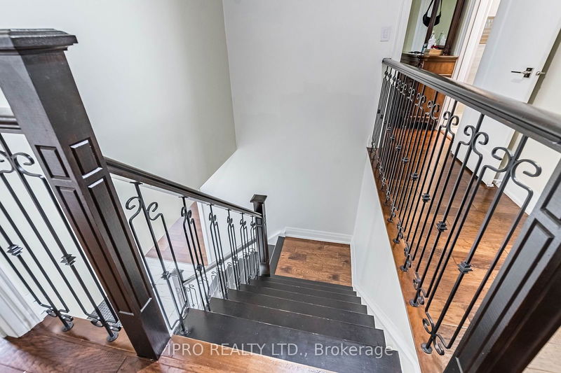 277 Centre St N Brampton, L6V 2R3 | Image 23