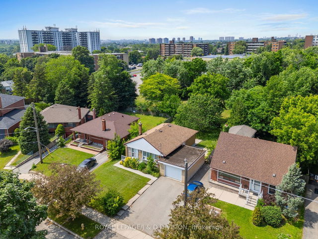 42 Garside Crescent