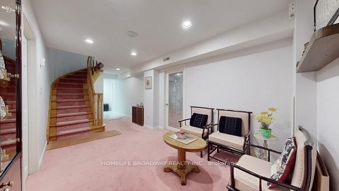 4461 Gladebrook Cres, Mississauga, L5V 1E4 | Image 2