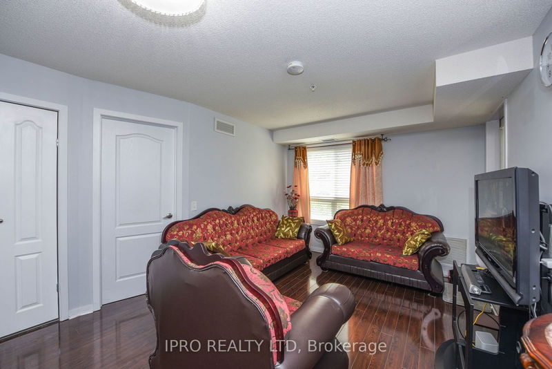  2111 - 6 Dayspring Circ  Brampton, L6P 2Z6 | Image 3