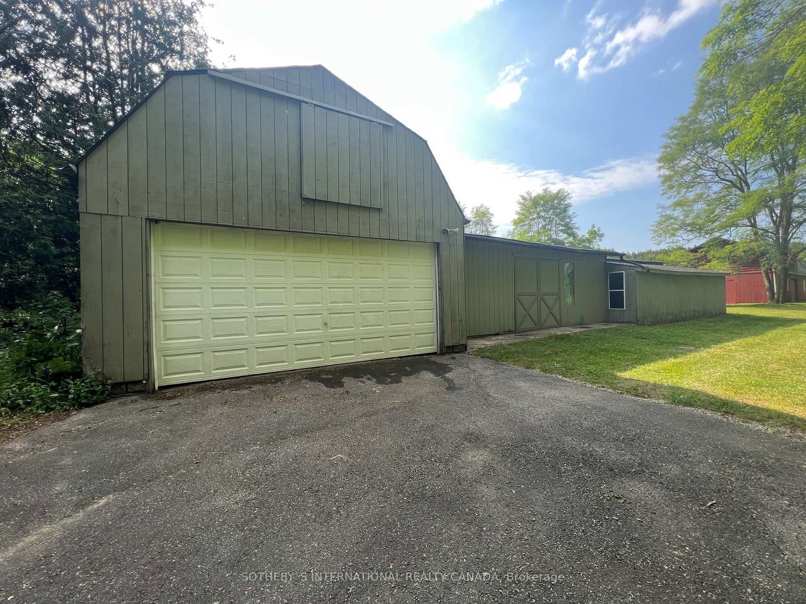 Listing Image 33
