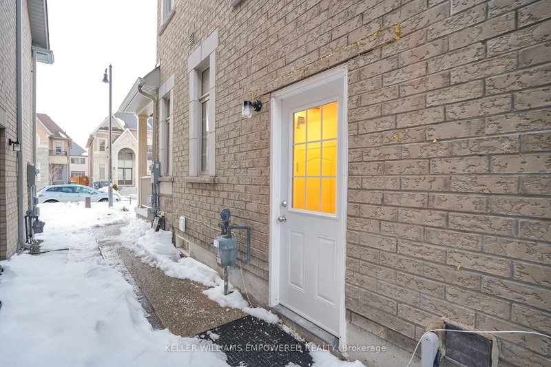 38 Dolobram (BASEMENT) Tr, Brampton, L7Z 4Y3 | Image 2