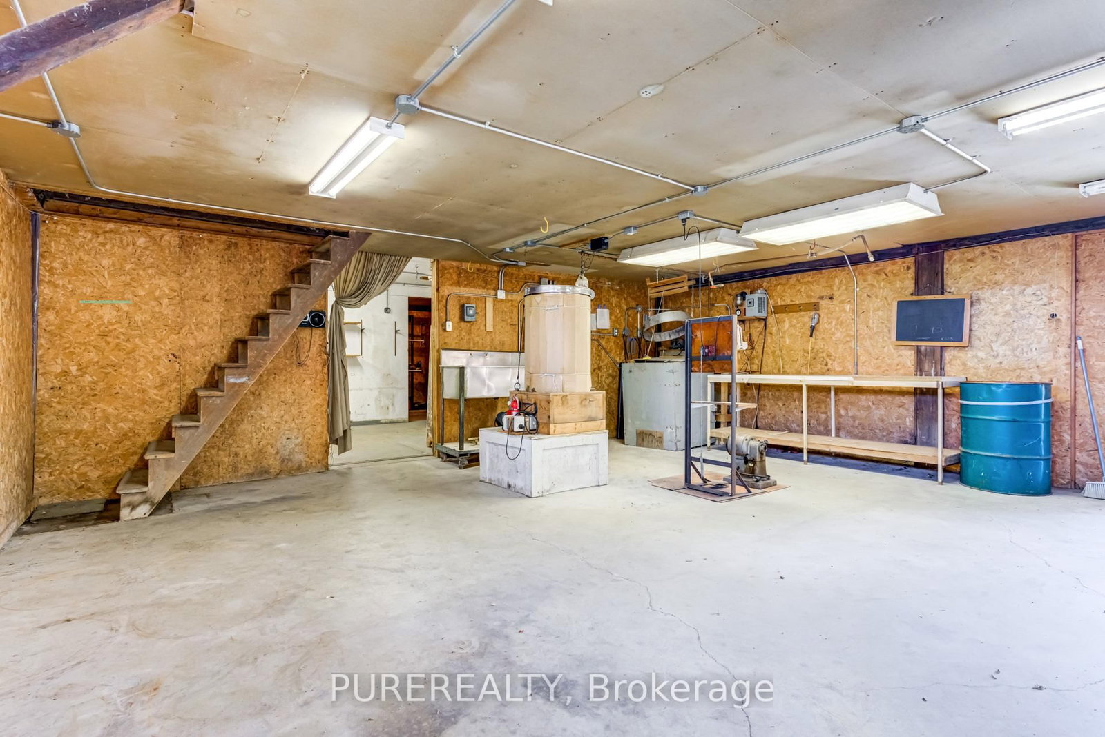Listing Image 28