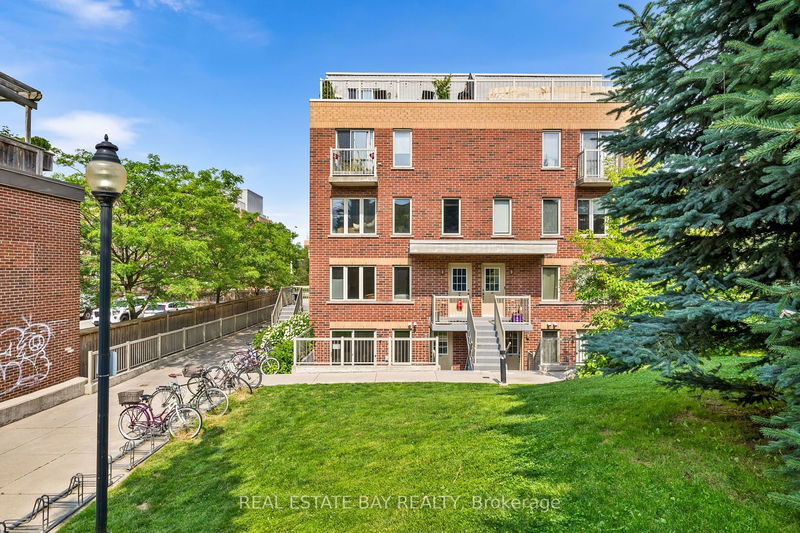 home for sale on 119-20 Elsie Lane