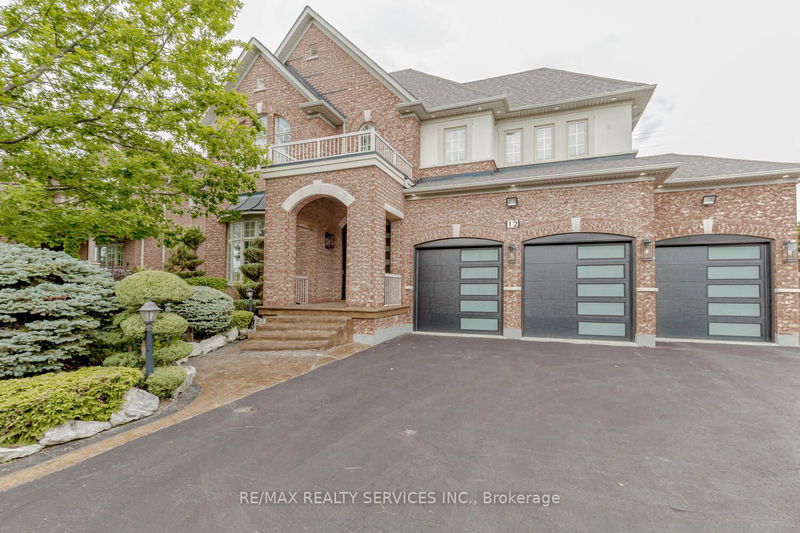 home for sale on 12 Springwood Heights Crescent
