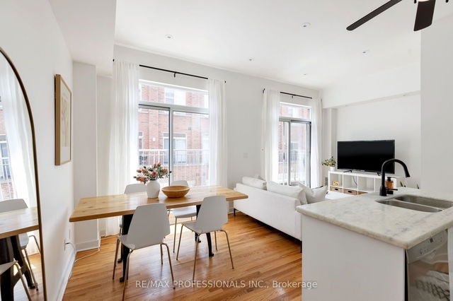 2 - 23 Dekoven Mews