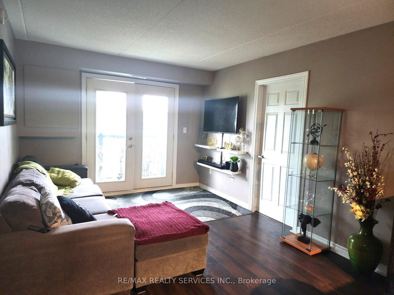 203 - 1370 Main St E, Milton, L9T 7S8 | Image 3